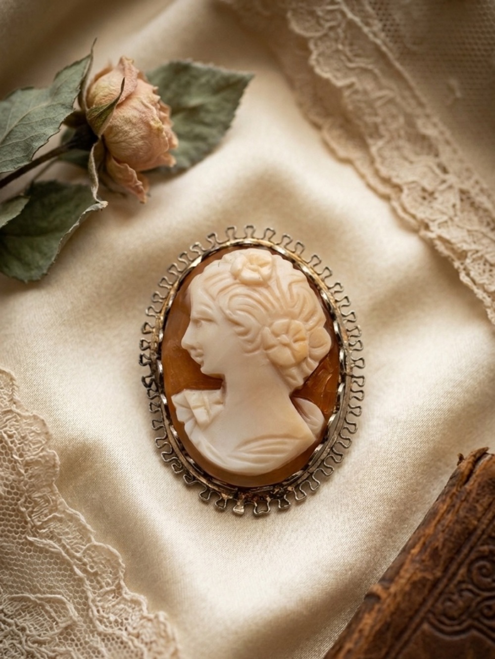 Vintage Amsel Mid-Century Shell Cameo Brooch 12K Gold Filled